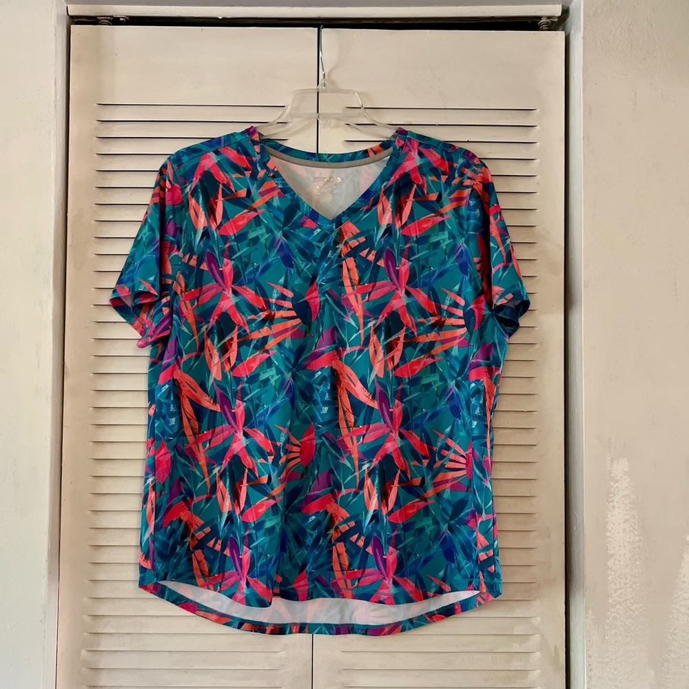 Reel Legends Performance Outfitters Women's Tropical Print Top